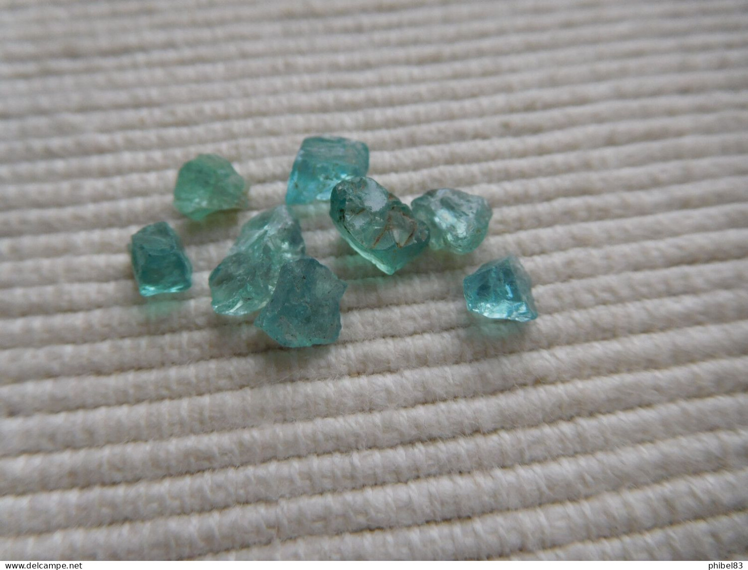 LOT CRISTAUX NATUREL APATITE BLEU NEON 5.45 CARATS ORIGINE MADAGASCAR C20 - Sin Clasificación