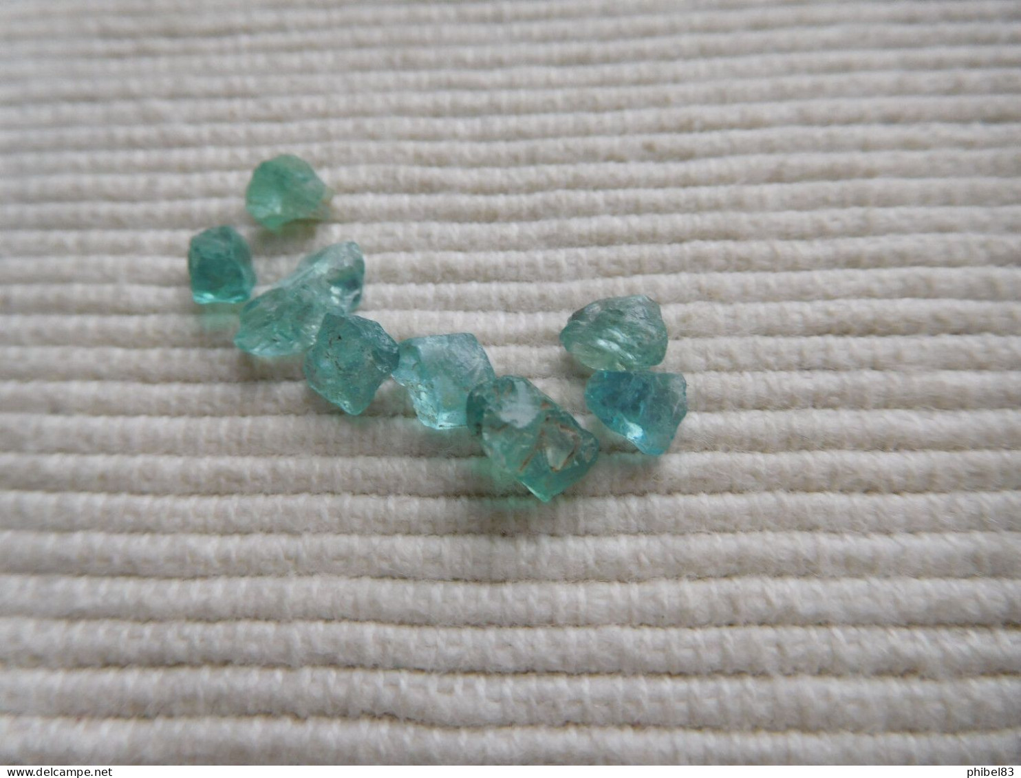 LOT CRISTAUX NATUREL APATITE BLEU NEON 5.45 CARATS ORIGINE MADAGASCAR C20 - Zonder Classificatie