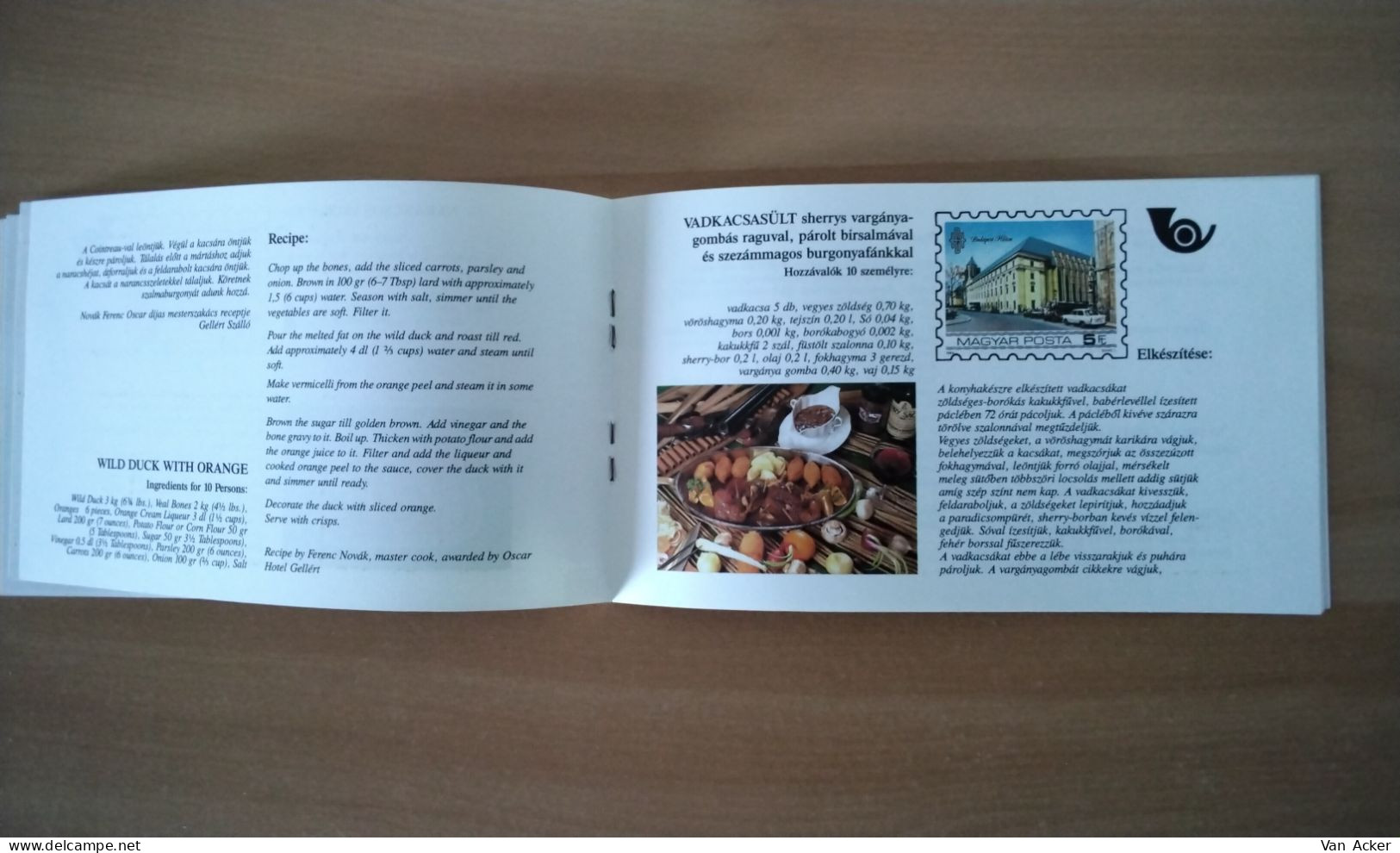Hungary booklet of postage stamps with cookery receipts MNH.