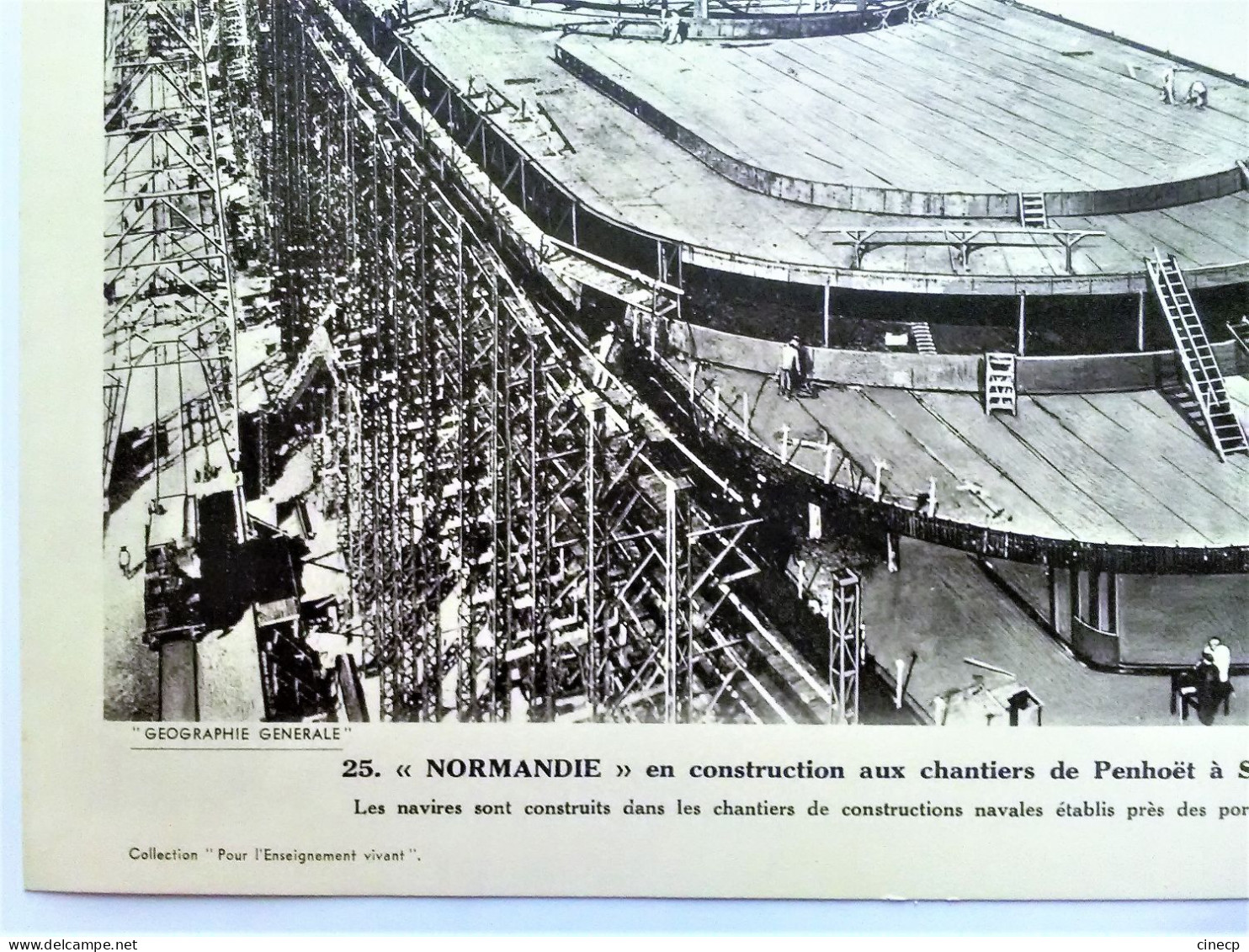 Grande Photographie Paquebot NORMANDIE Construction Chantier Naval Saint-Nazaire Collection Pour L'enseignement Vivant" - Autres & Non Classés