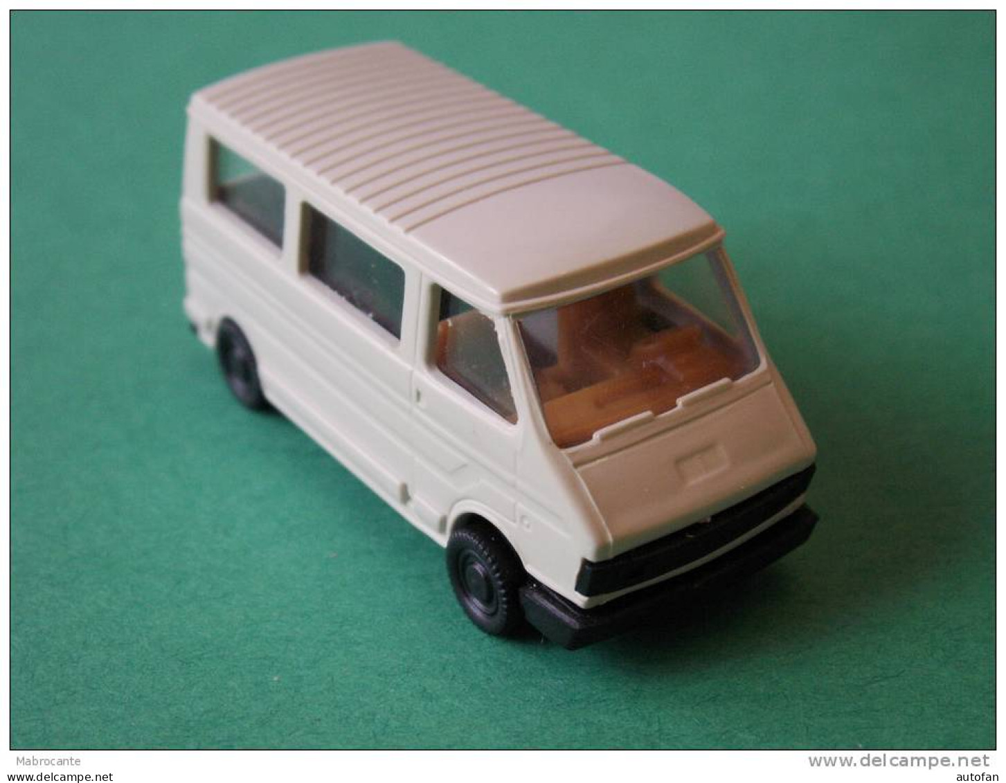 Véhicule Miniature 1/87 - Strassenfahrzeuge