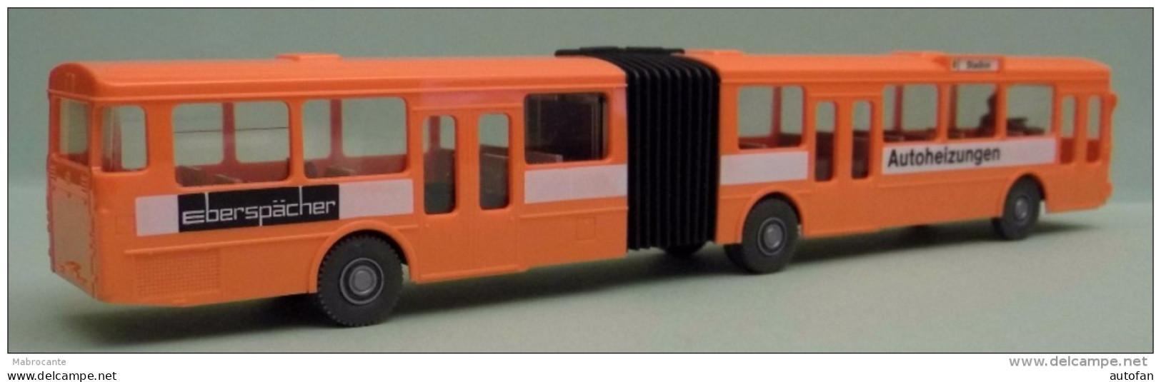 Autobus MERCEDES - Echelle 1:87