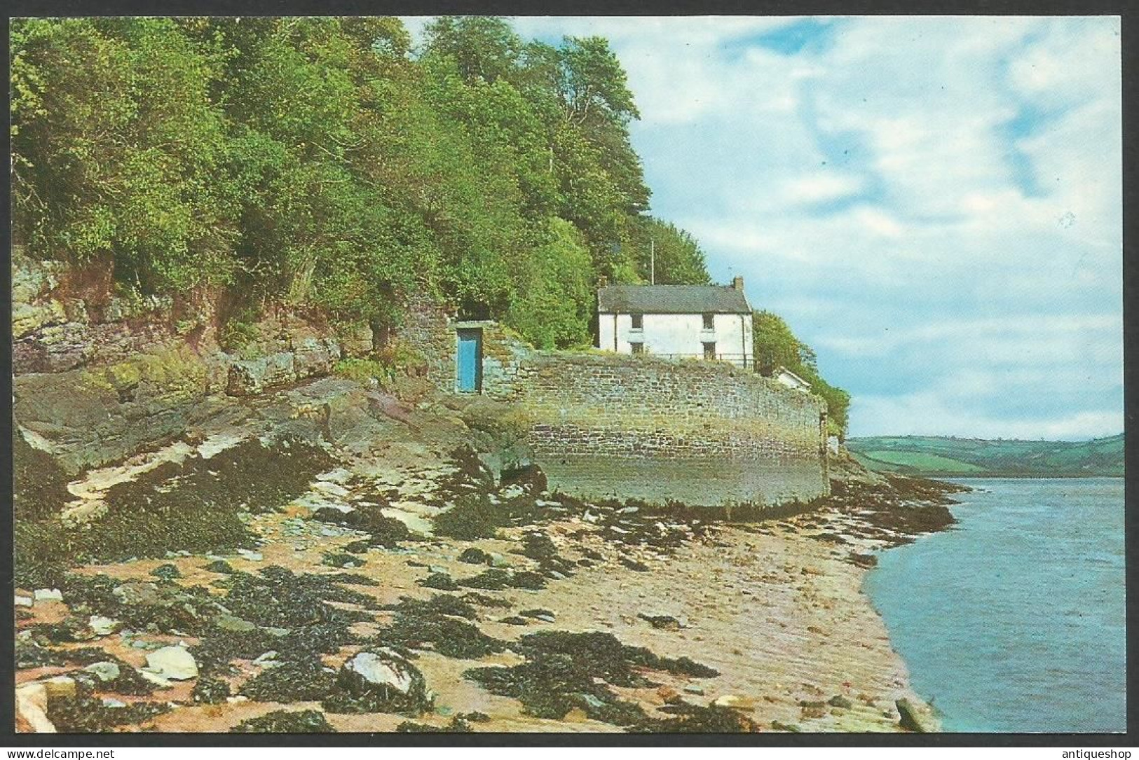 Wales-----Laugharne-----old Postcard - Carmarthenshire