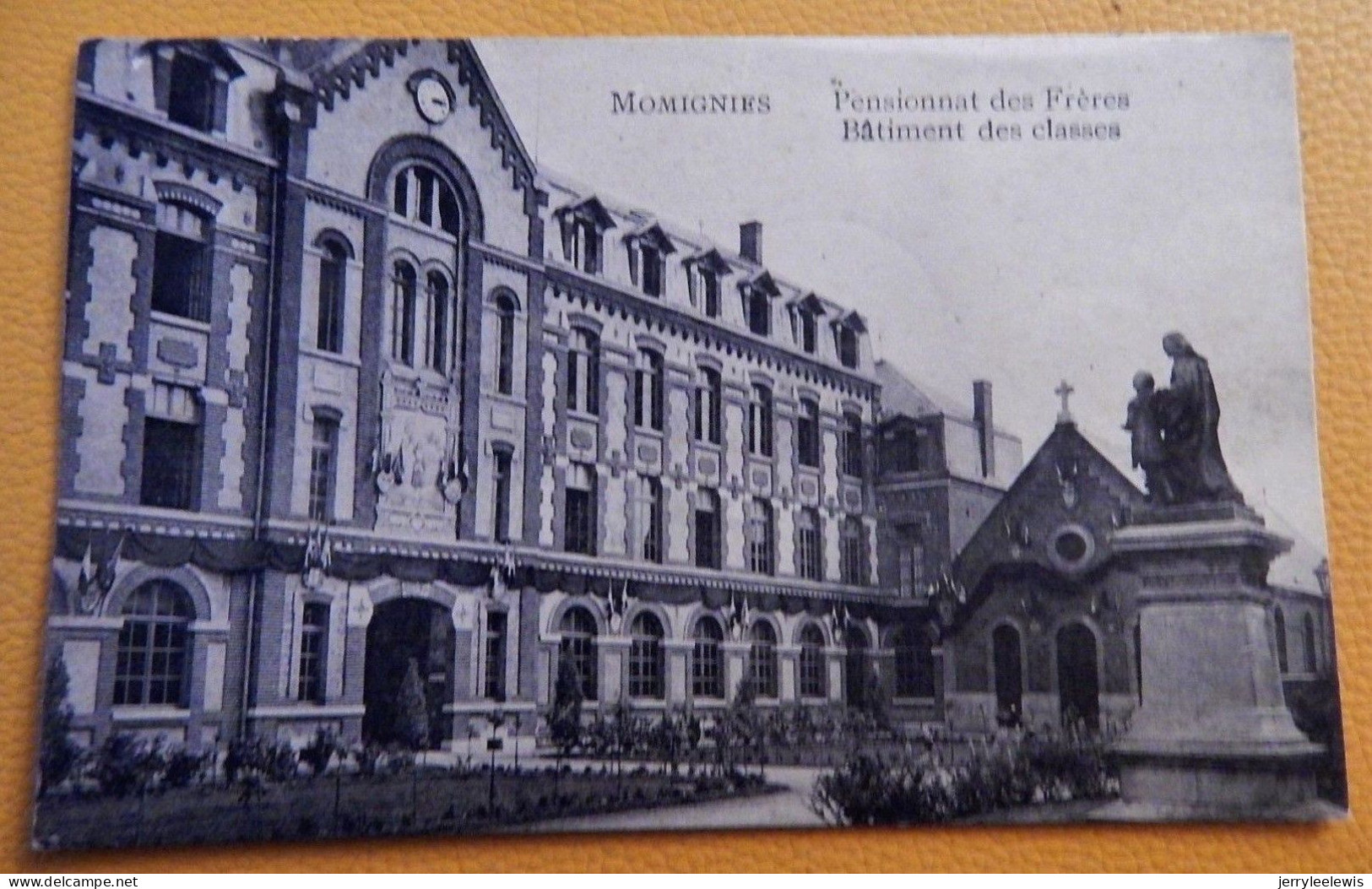 MOMIGNIES  -  Pensionnat Des Frères  - Bâtiment Des Classes - Momignies