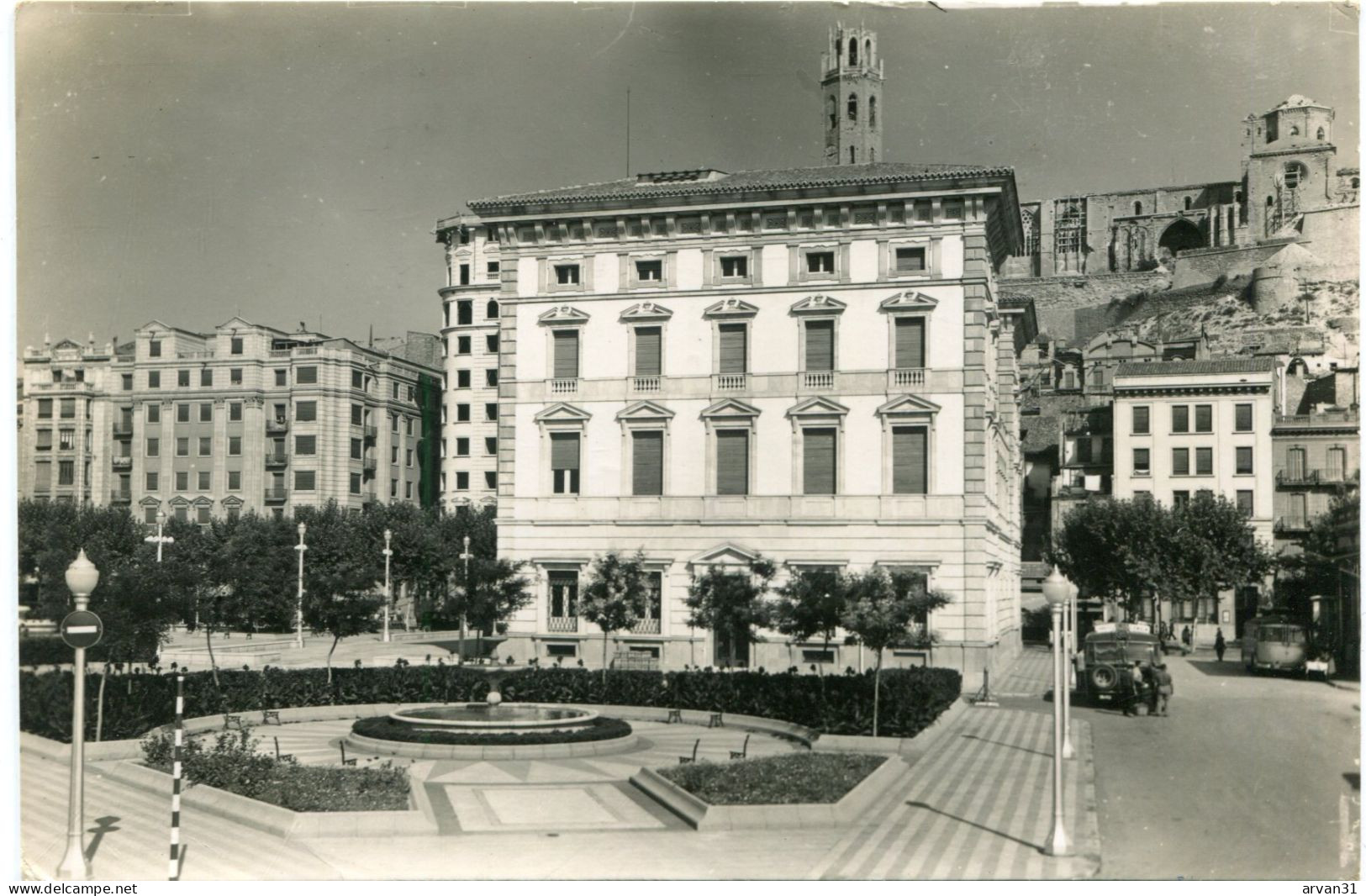 L E R I D A   --  PLAZA Del GOBERNIO CIVIL - - Lérida