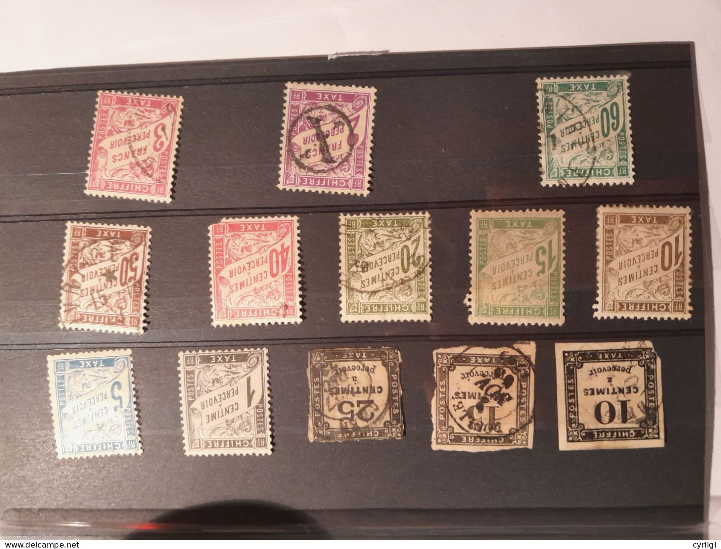 Lot De 13 Timbres Taxes Charnière Ou Collé - Autres & Non Classés