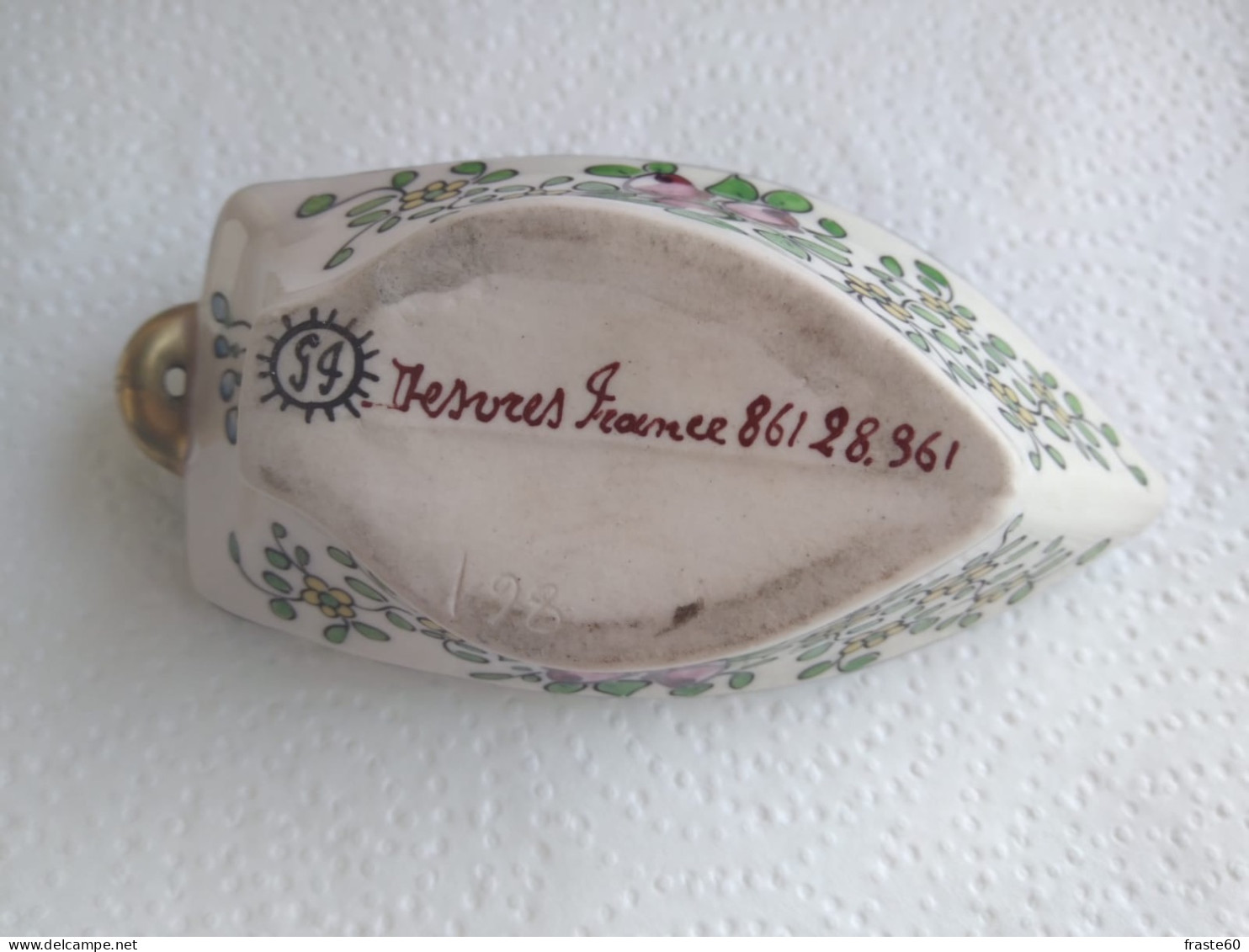 Encrier En Porcelaine En Forme De Bateau (fabrication Desvres) - Inkwells