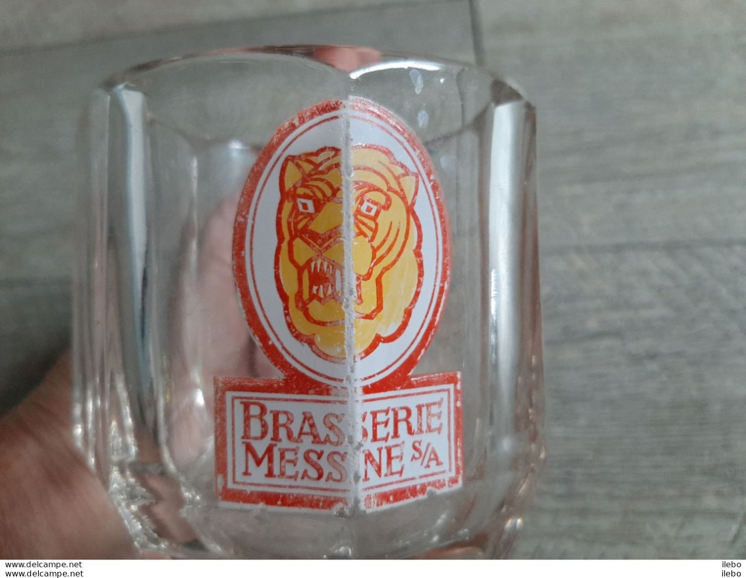 Chope émaillée Publicitaire En Verre Bière Brasserie Messine  Metz Lauvallières - Vasos