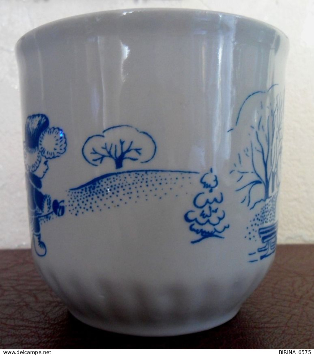 A Cup. Cup. CHILDREN'S WINTER FUN. TERNOPIL PORCELAIN FACTORY. USSR. - 8-49-i - Tasses