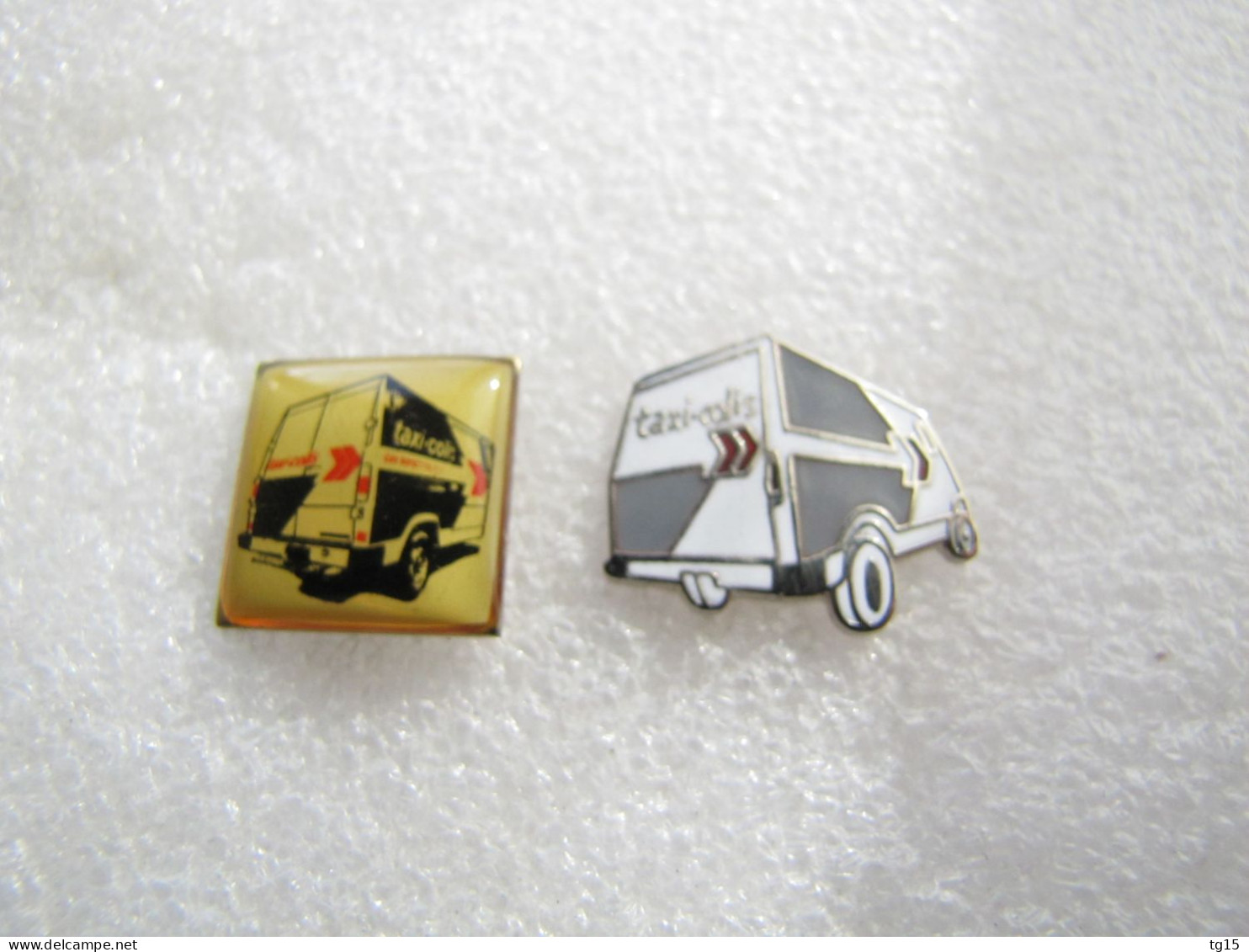 PIN'S   LOT 2  TAXI COLIS    1 Email Grand Feu - Transports