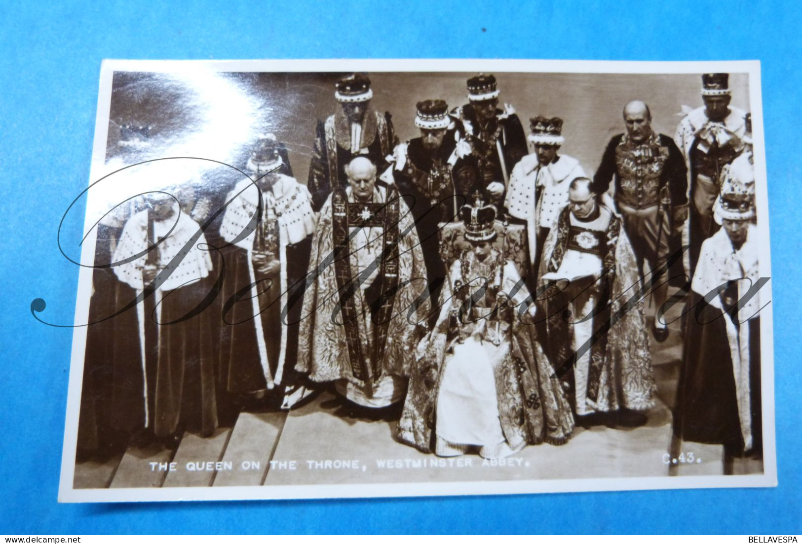 Royal  United Kingdom   The Majesty Queen Elisabeth Crowned 1953 Lot x 9 postcards Valentine's