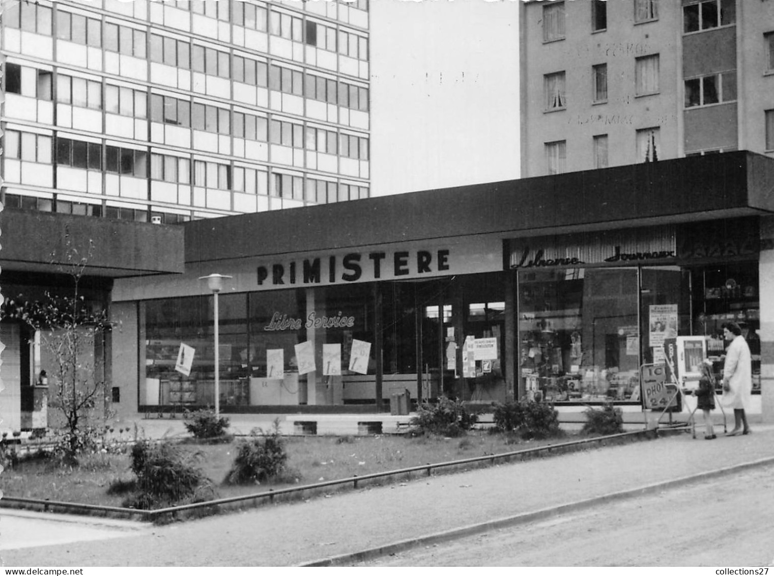 95-GARGES-LES-GONESSE- LA DAME-BLANCHE- UNE VUE DE LA CITE CENTRE COMMERCIAL - Garges Les Gonesses