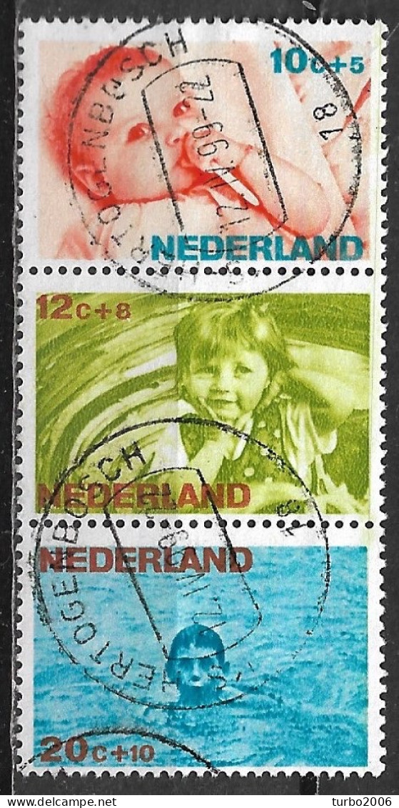 Groene Verticale Lijn Langs 3 Zegels In 1966 Kinderzegels Strip Uit Het Blok NVPH 875 - Variétés Et Curiosités