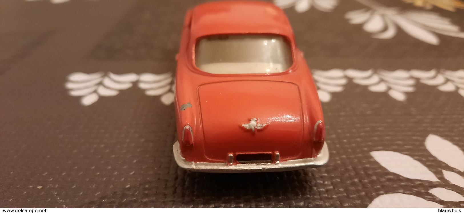 Dinky 185 Alfa Romeo 1900 Super Sprint  1/43 - Dinky