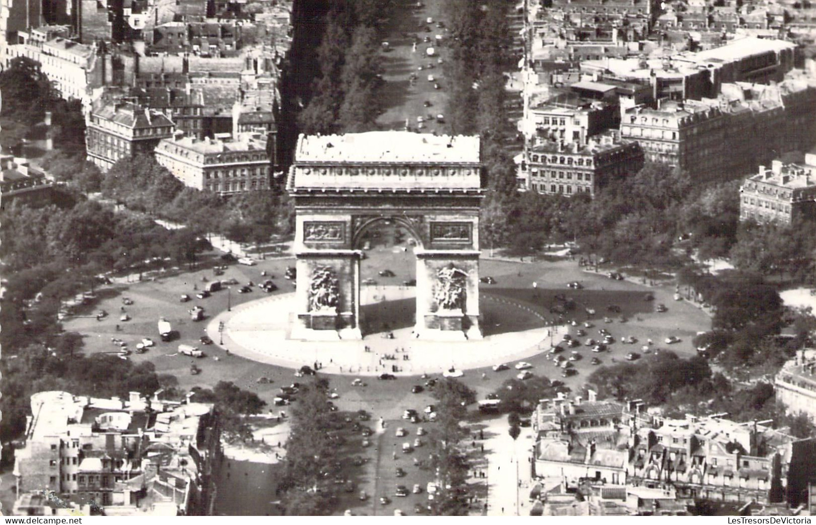 FRANCE - 75 - PARIS - LA PLACE DE L'ETOILE ET L' ARC DE TRIOMPHE  - Carte Postale Ancienne - Arc De Triomphe