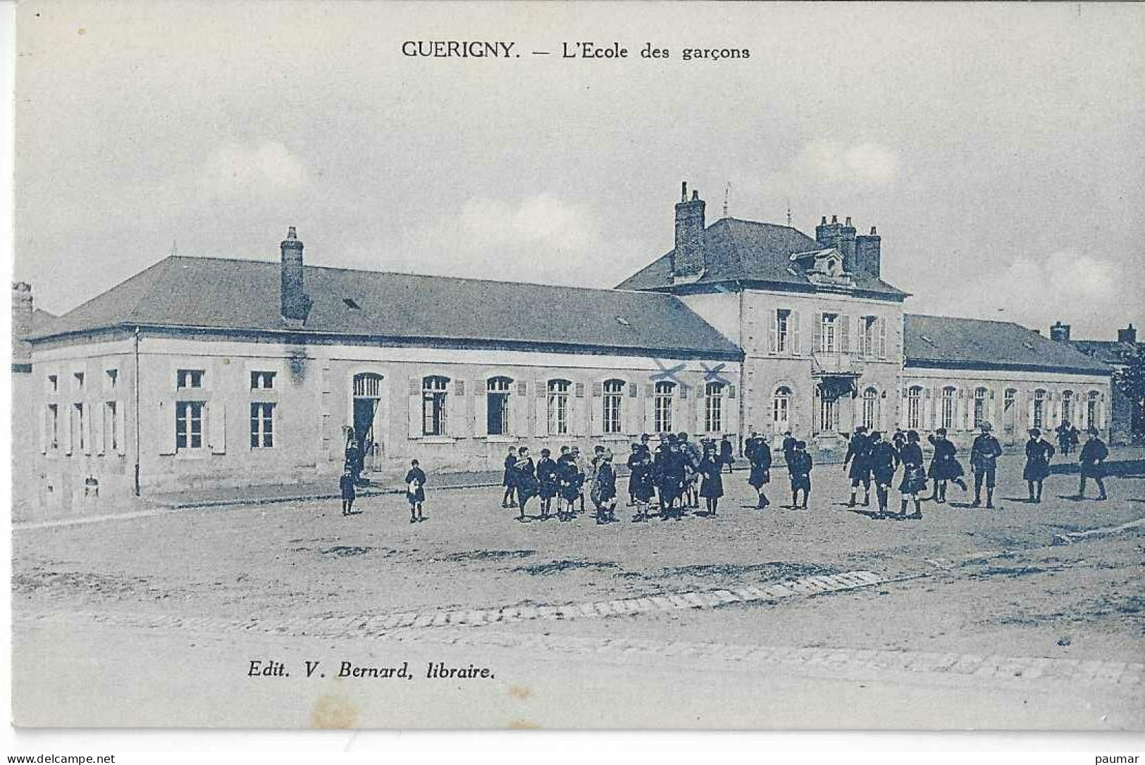 Guerigny Ecole Des Garçons - Guerigny