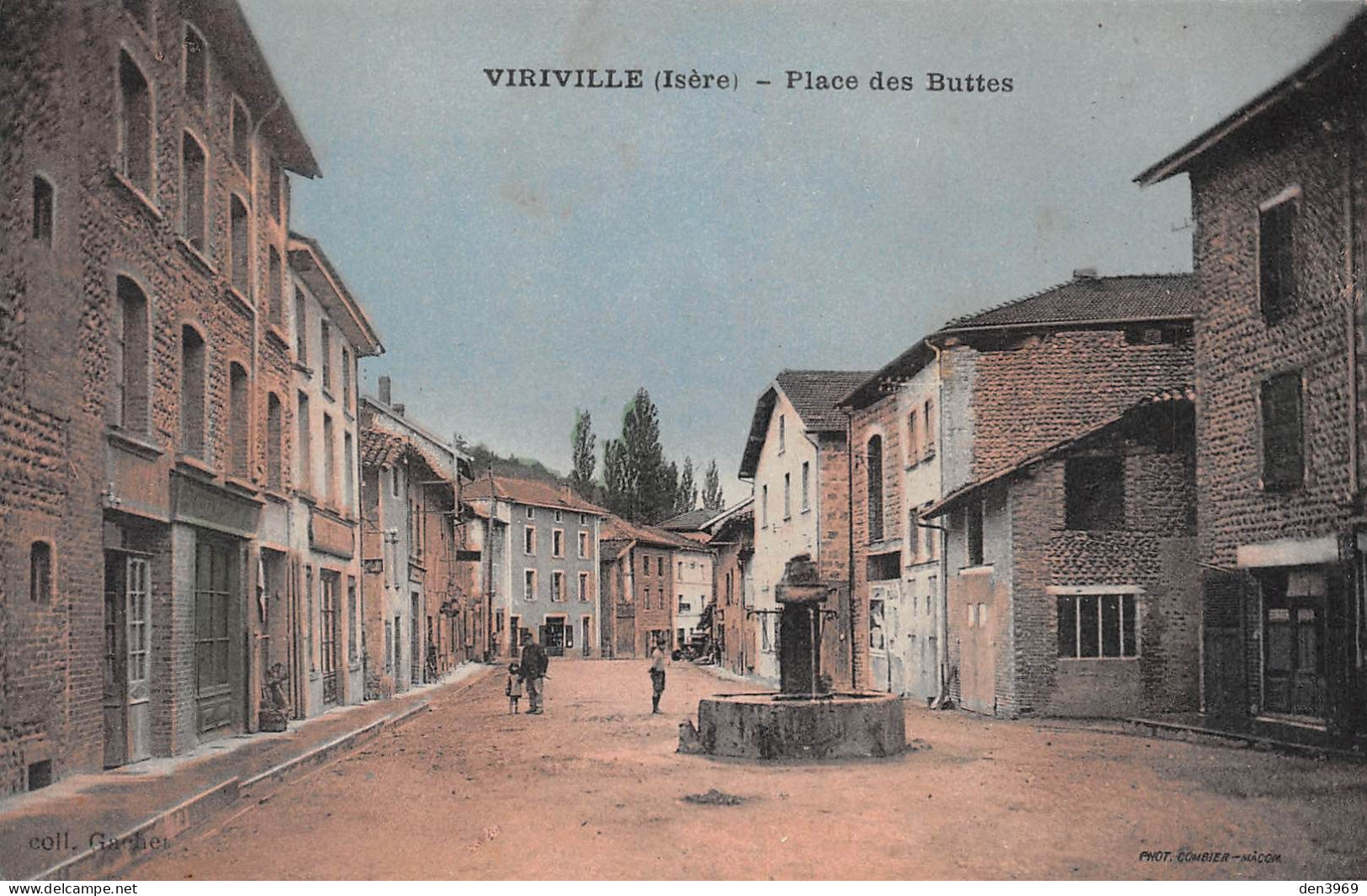 VIRIVILLE (Isère) - Place Des Buttes - Fontaine - Ecrit (2 Scans) - Viriville