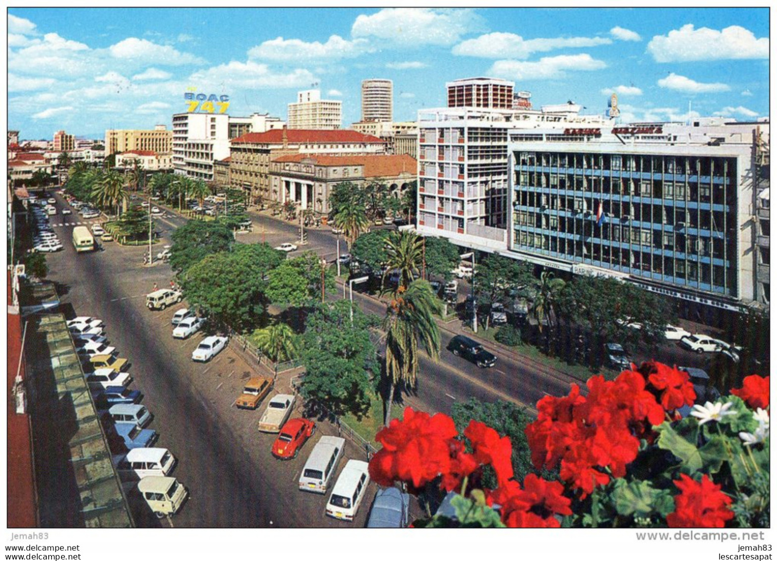 NAIROBI KENYATTA AVENUE 1977 ( LOT B10)) - Kenya