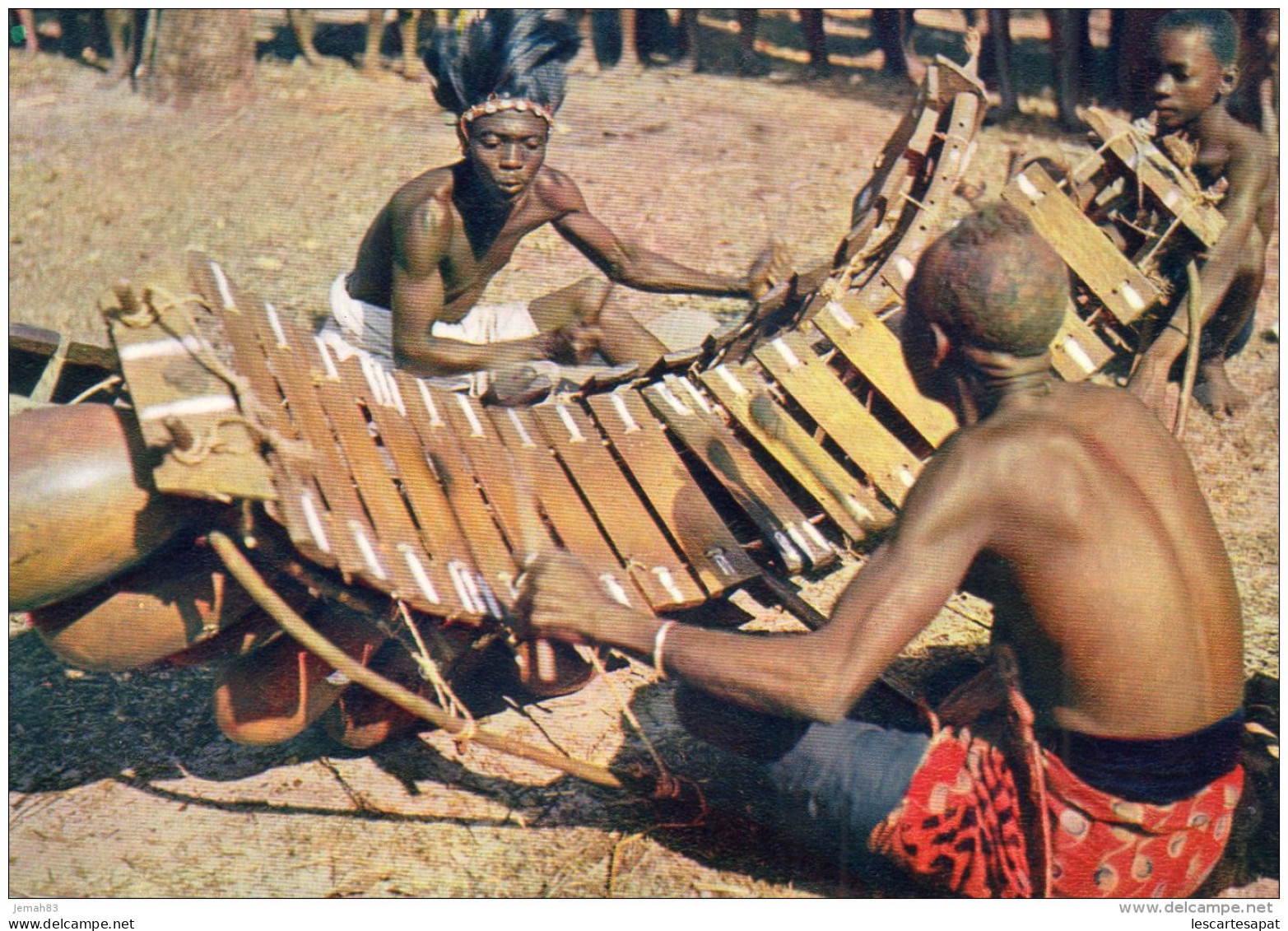 L Afrique En Couleurs Joueurs De Balafons(LOT BBA) - Non Classés