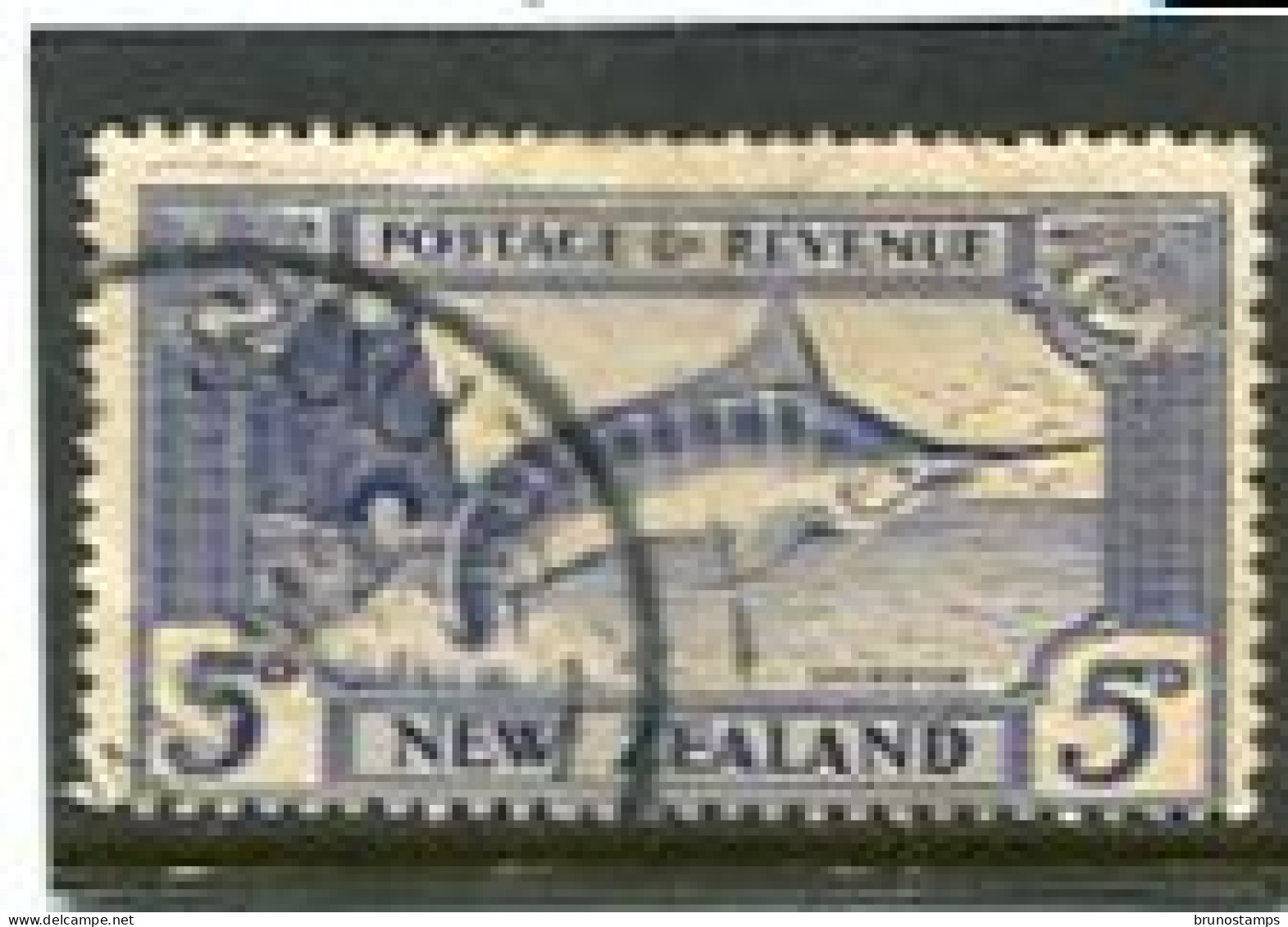 NEW ZEALAND - 1935  5d  DEFINITIVE  FINE USED  SG 563 - Gebraucht