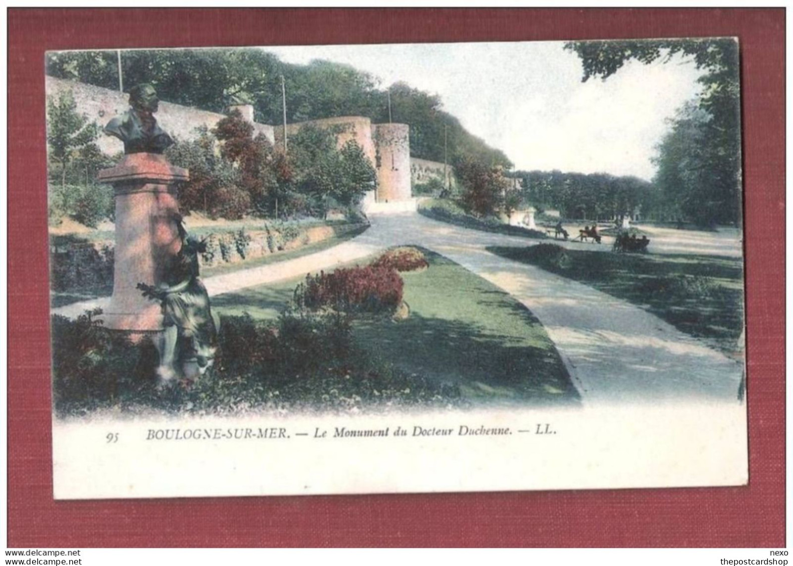 Boulogne Sur Mer LL Le Monument Du Docteur Duchène TO MRS C W HULLAH THE CROSSWAYS Langton Matravers POOLE DORSET - Boulogne Sur Mer