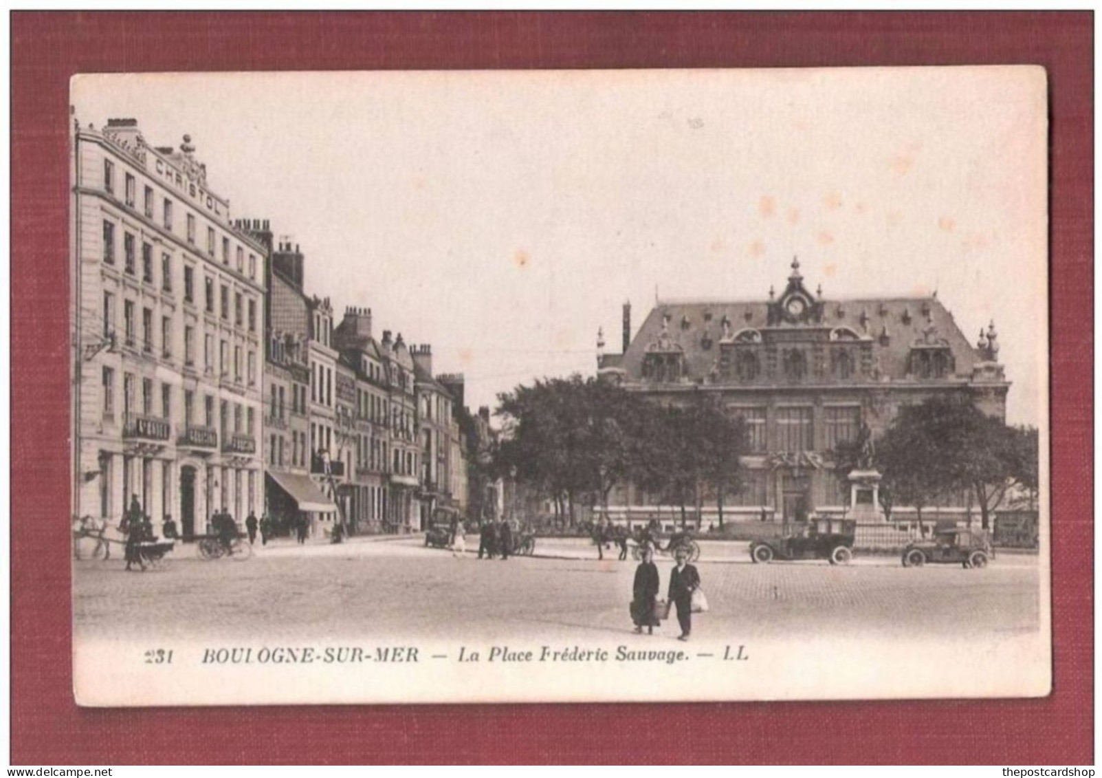 CPA 62 BOULOGNE SUR MER Cpa Animée La Place Frédéric Sauvage 231 LL - Boulogne Sur Mer