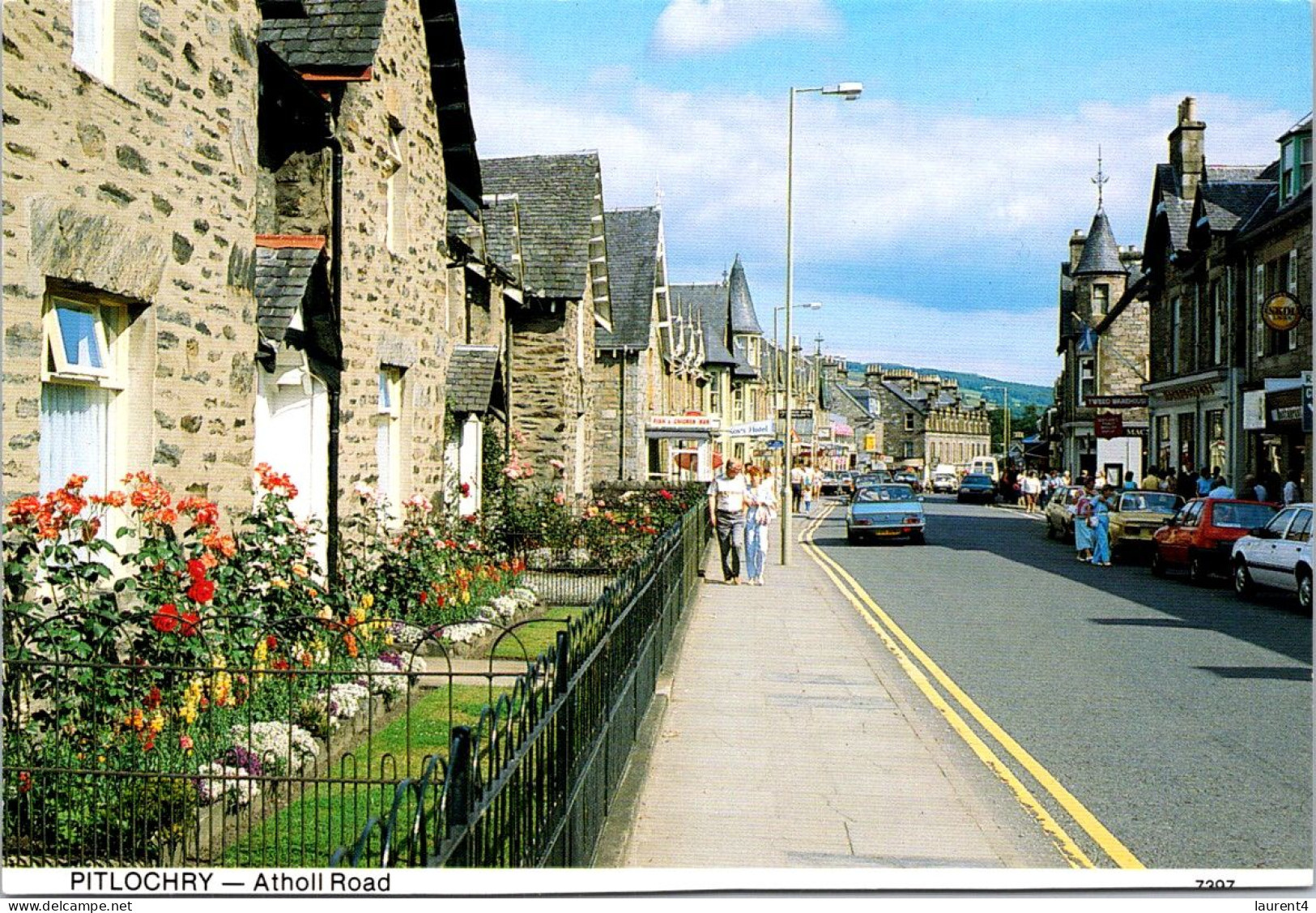 22-7-2023 (3 S 8) UK - Scotland - Pitlochry (2 Postcards) - Perthshire