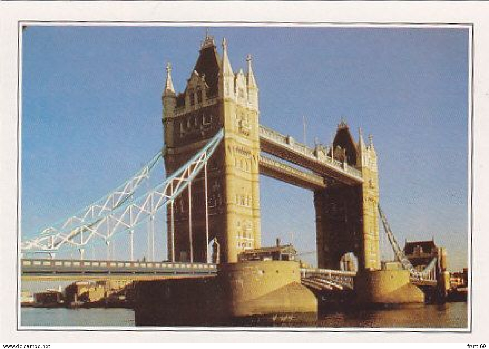 AK148332 ENGLAND - London - Tower Bridge - River Thames