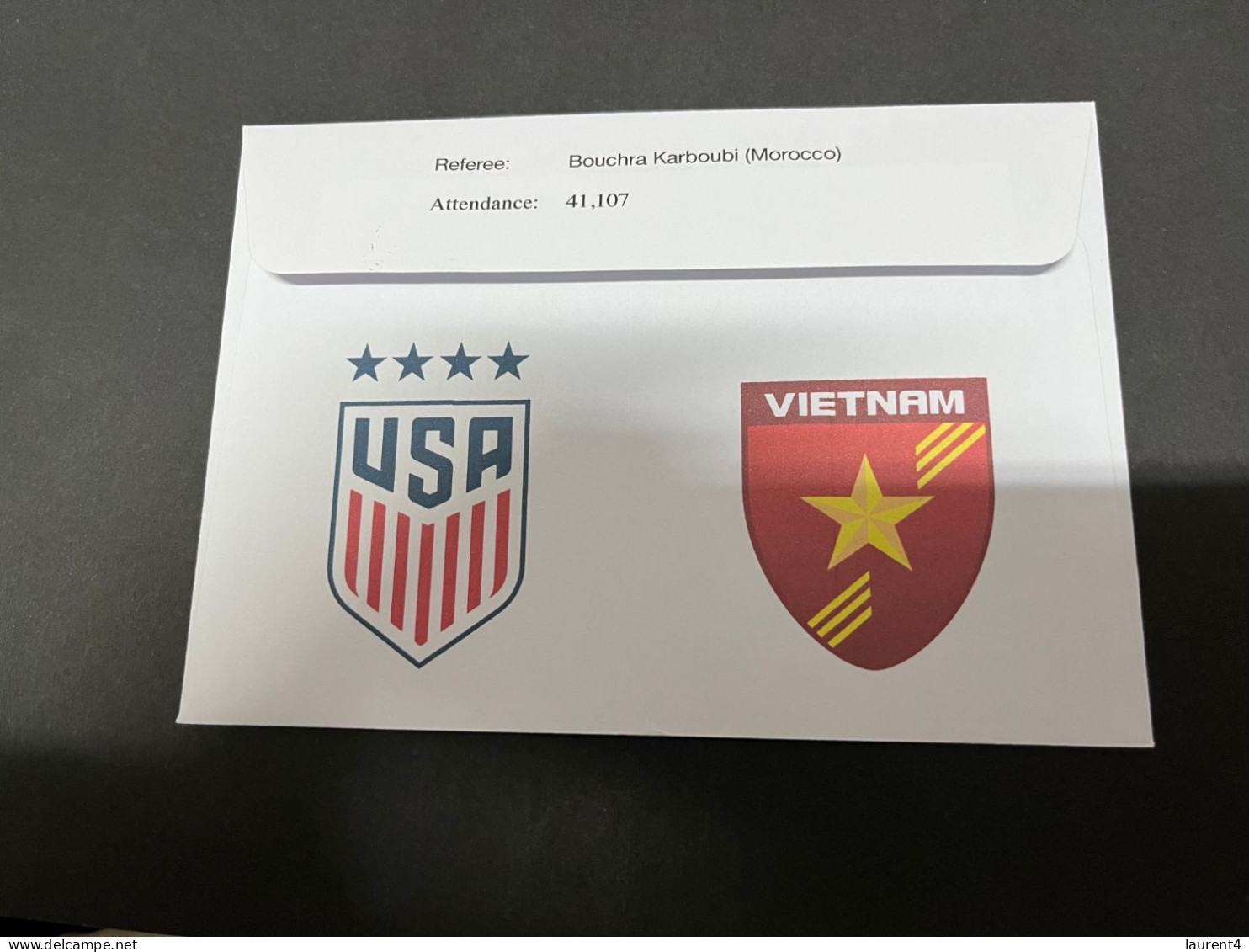 22-7-2023 (3 S 9) FIFA Women's Football World Cup Match 9 (Stamp + Coin) United States (3) V Vietnam (0) - 2 Dollars