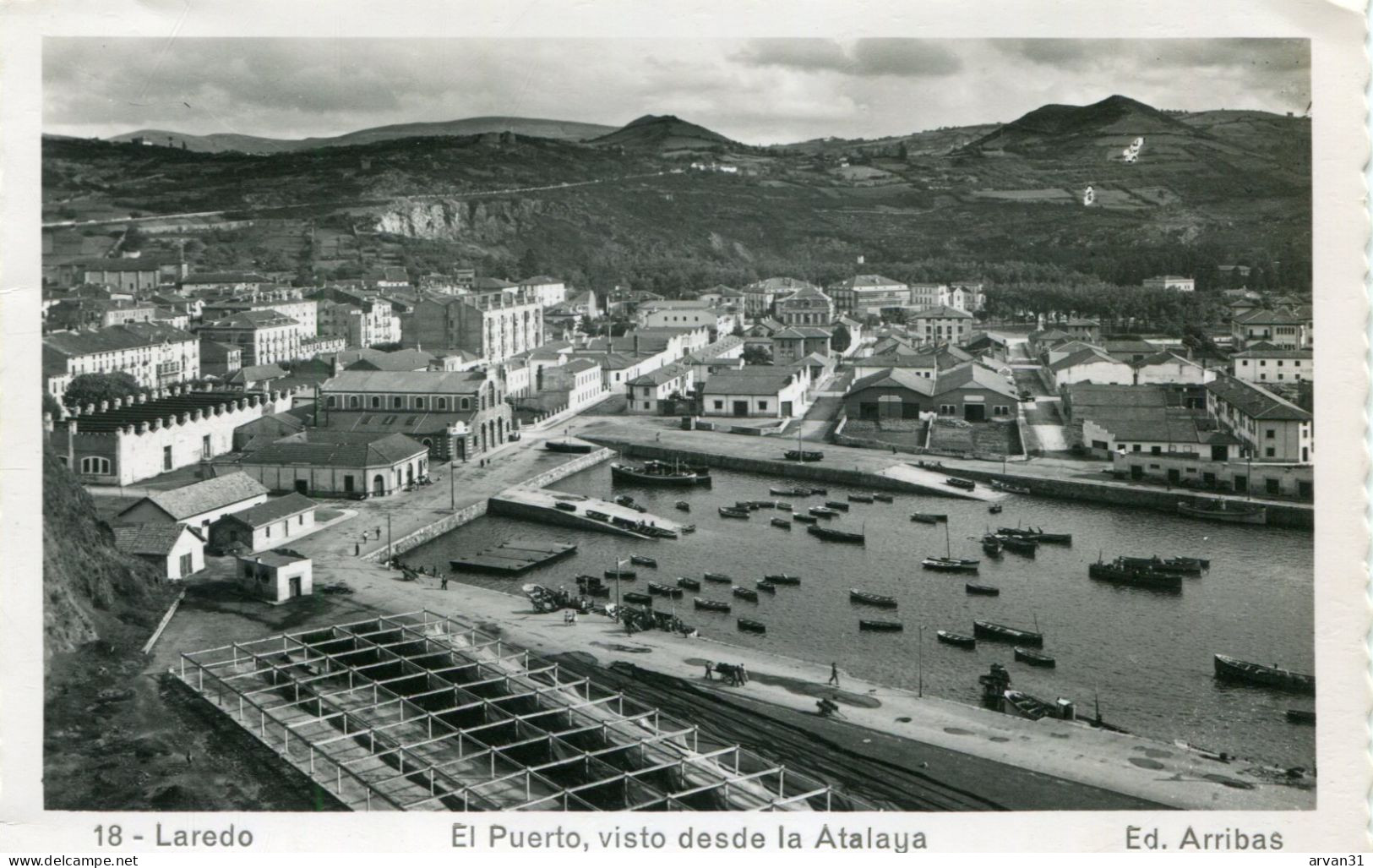 L A R E D O  -   BUEN LOTE De  5 SEMIMODERNAS POSTALES - - Cantabria (Santander)