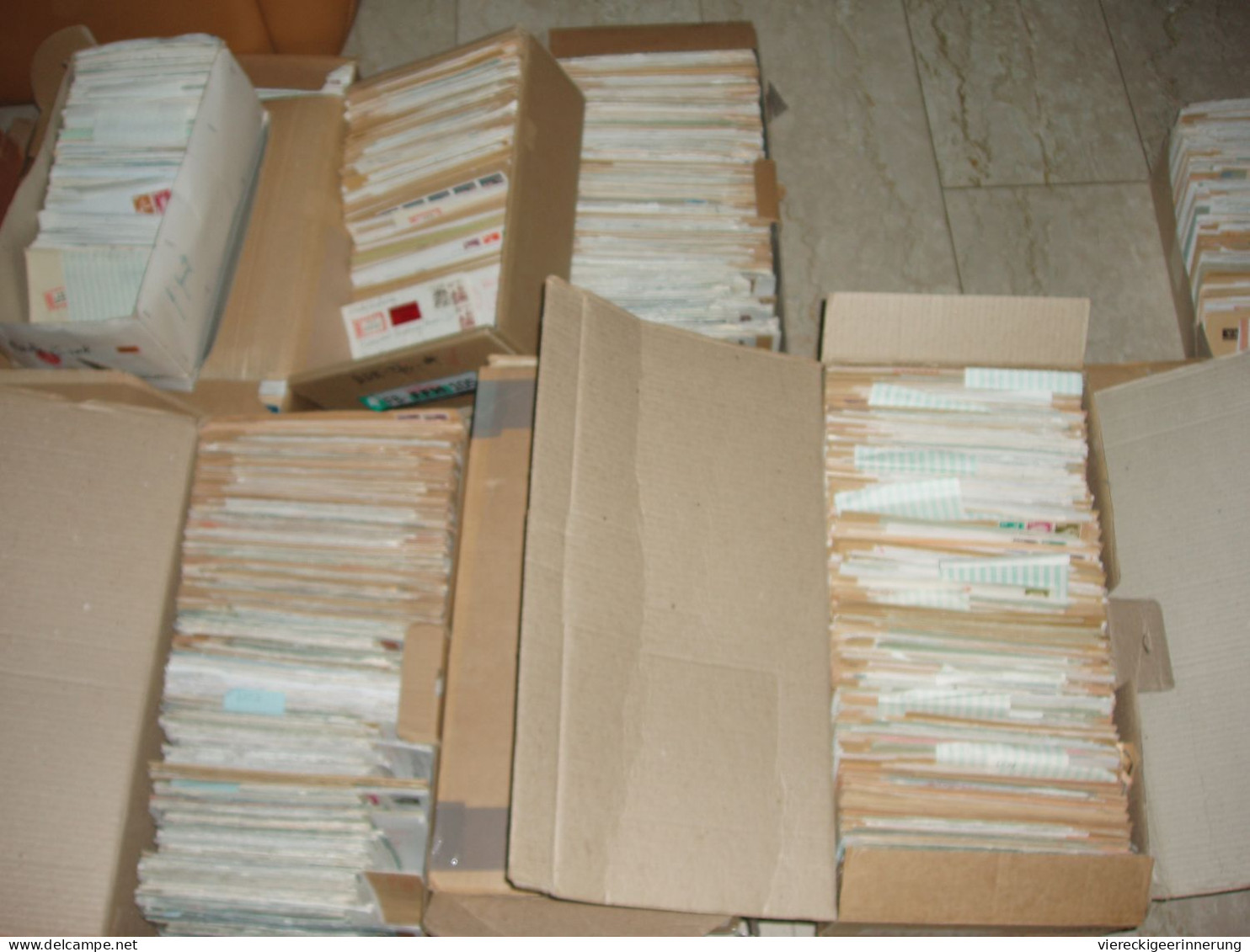 ! 5 Kartons Frankfurt Am Main, Ca. 3000 R-Briefe, Deutsche Einschreiben, Alte 6000 Er Postleitzahl , 1969-1999 - Lots & Kiloware (mixtures) - Min. 1000 Stamps