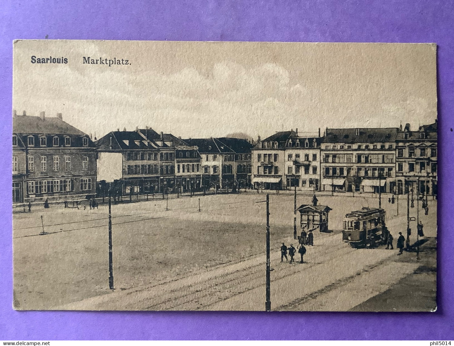 Allemagne     CPA   SAARLOUIS   Marktplatz         Très Bon état - Kreis Saarlouis