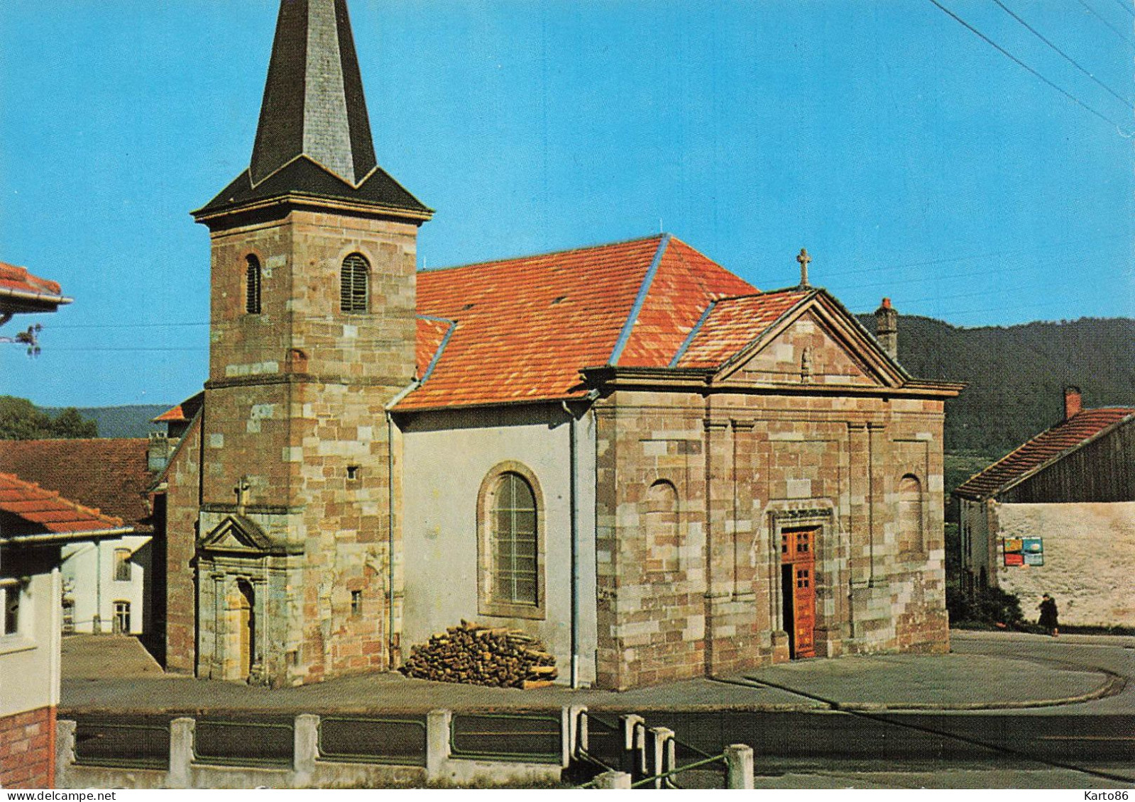 Brouvelieures * Place Et église Du Village - Brouvelieures