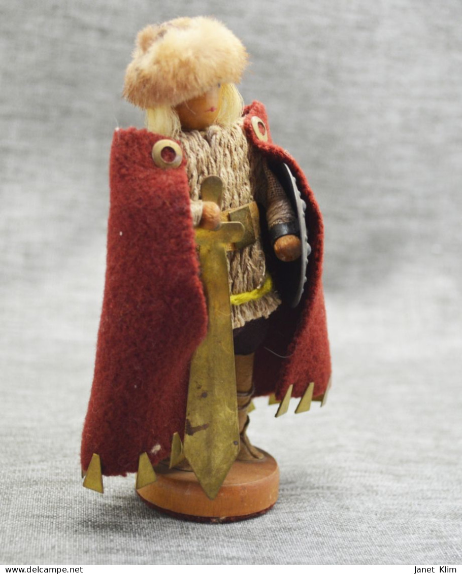 Vintage Viking Warrior Toy - Figuren