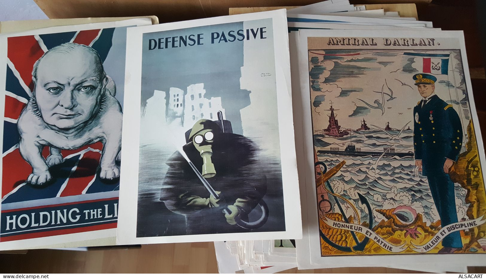 123 Affiches La Derniere Guerre Vue à Travers Les Affiches Numero 1 à 144 Incomplet , 2.5 Euros Pièces - Affiches