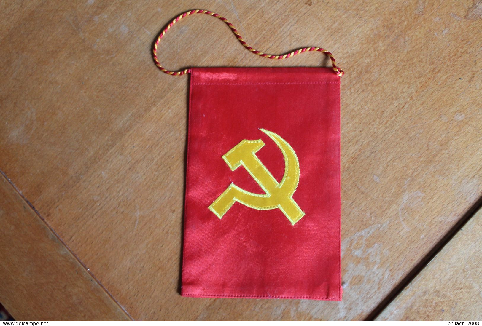 PETIT FANION SOVIETIQUE COMMUNISTE - Drapeaux