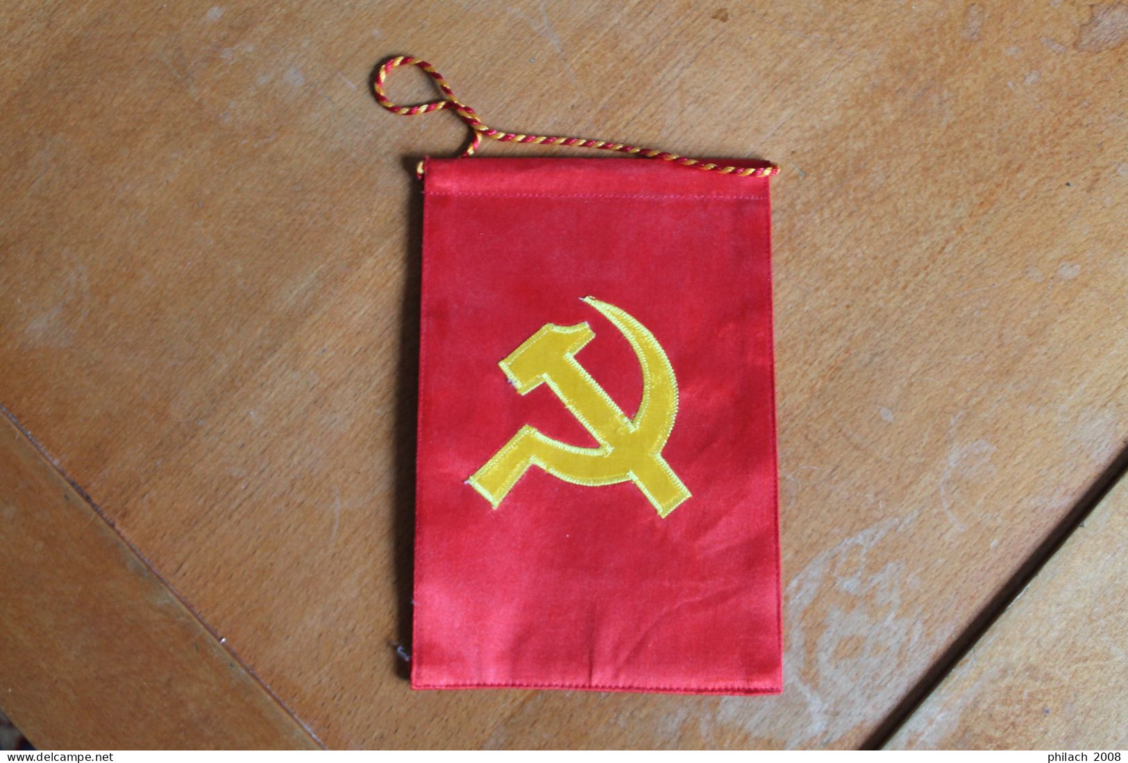 PETIT FANION SOVIETIQUE COMMUNISTE - Drapeaux