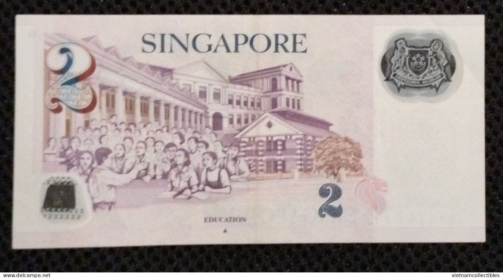 Singapore 2 Dollars VF Polymer Banknote Note / 02 Photos - Singapore