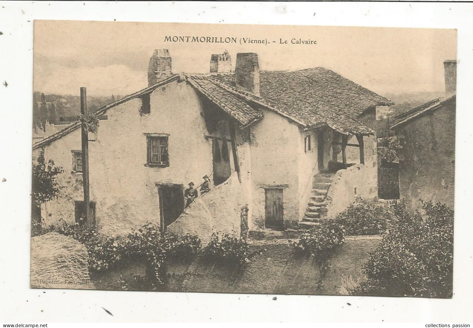 Cp, 86,  MONTMORILLON, Le CALVAIRE, Vierge - Montmorillon