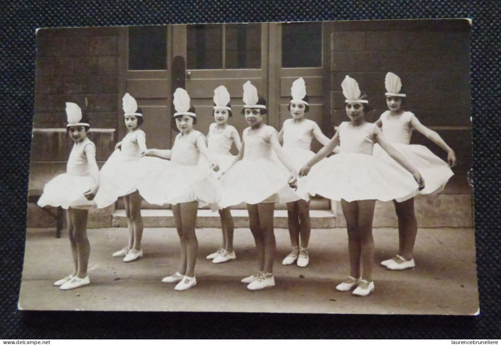 CARTE-PHOTO  - PETITES DANSEUSES DE BALLET  - JUIN 1929 - Danse