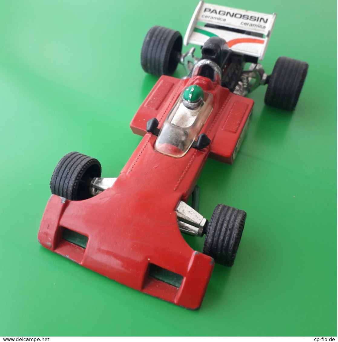 JOUET . CORGI TOY . SURTEES TS. 9B-F1 - Réf. N°156J - - Escala 1:32