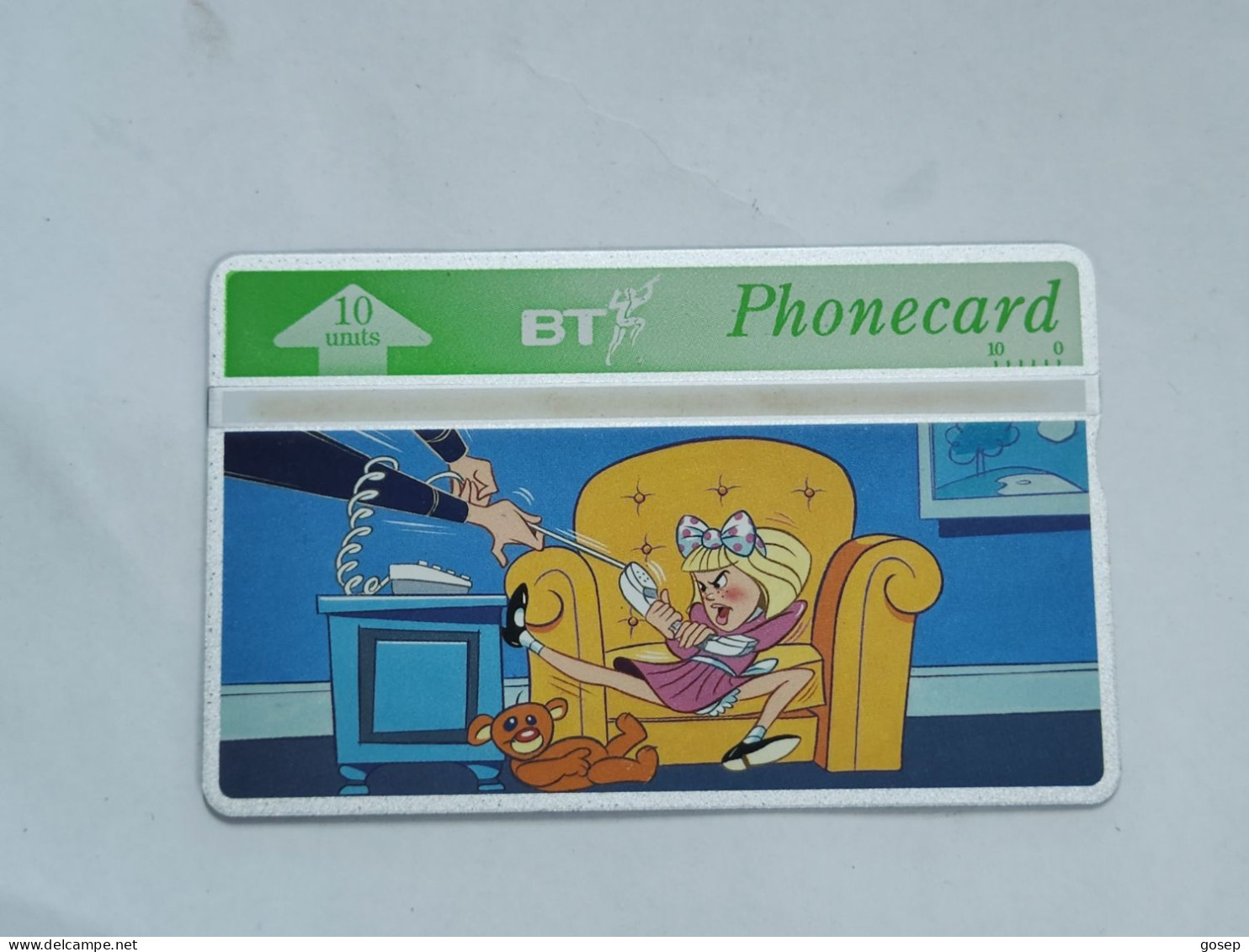 United Kingdom-(BTI073)-GIRL ON PHONE-(80)-(10units)(404F62962)(tirage-2.000)price Cataloge-5.00£-mint) - BT Edición Interna