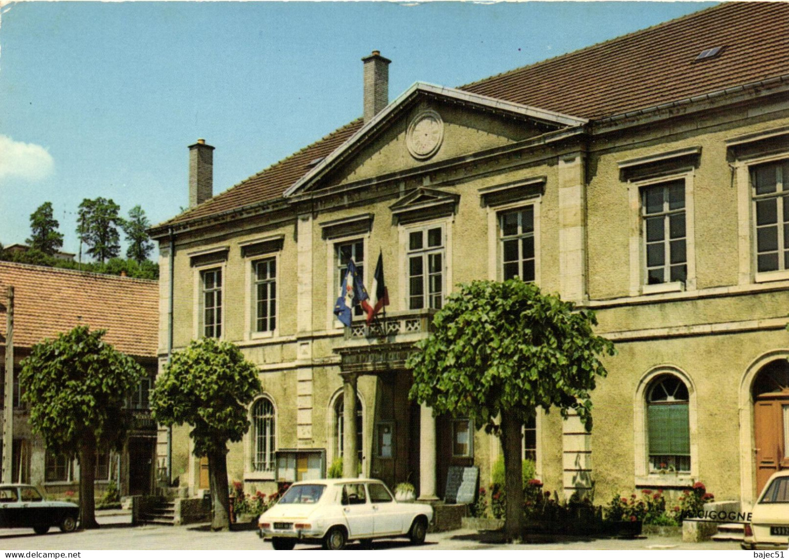 Isle Sur Le Doubs - L'hôtel De Ville "auto" - Isle Sur Le Doubs