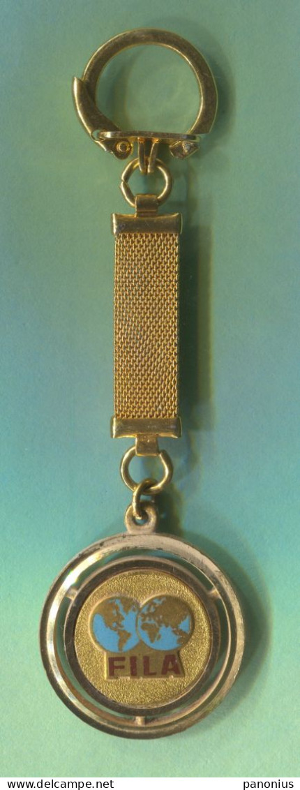 Wrestling - FILA International Association Federation, Enamel Vintage Keychain Keyring By Bertoni - Habillement, Souvenirs & Autres