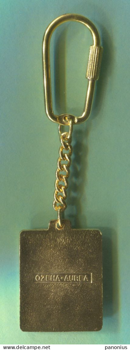 Olympiade - Olympic Games 1984. Sarajevo Yugoslavia, Vintage Keychain Keyring - Habillement, Souvenirs & Autres