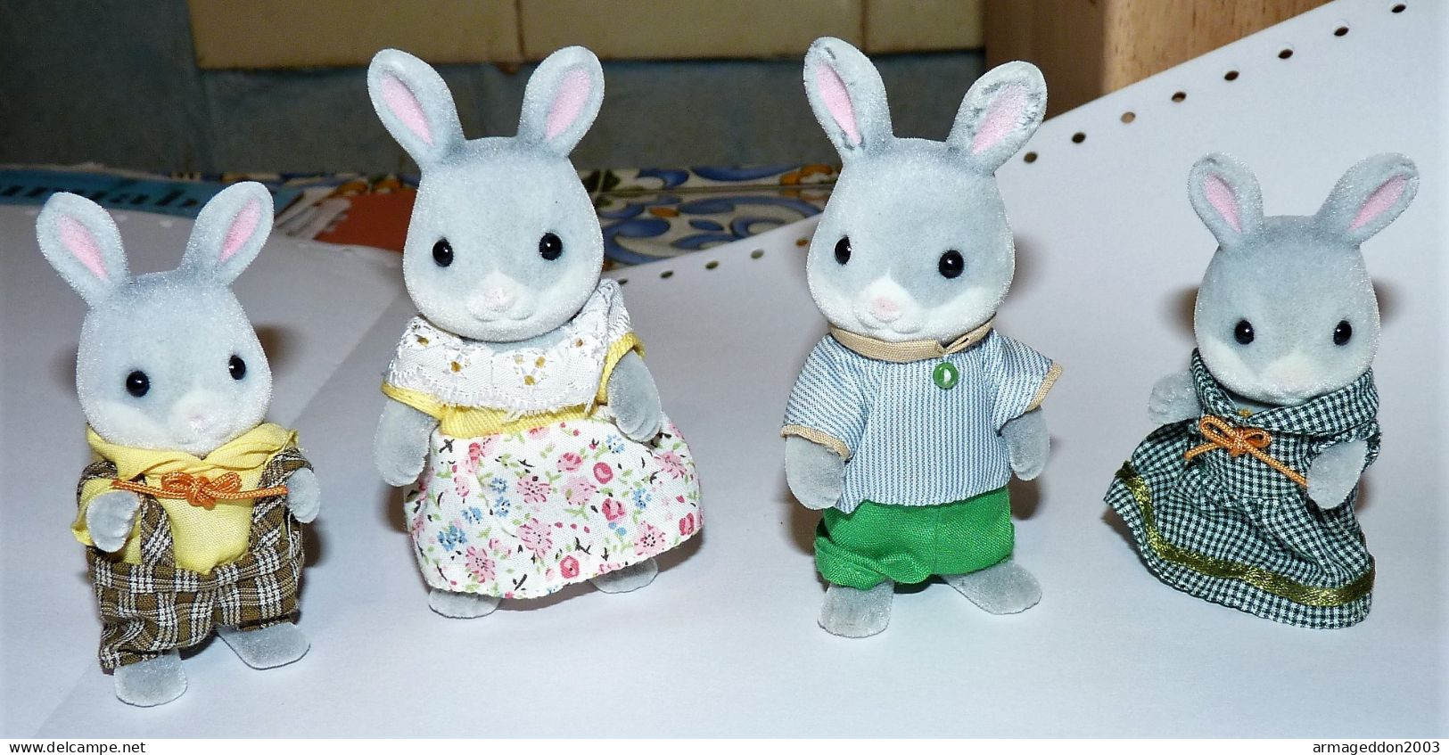 Sylvanian Families Lot De 4 Lapins Bunny Rabbits  Be - Sonstige & Ohne Zuordnung