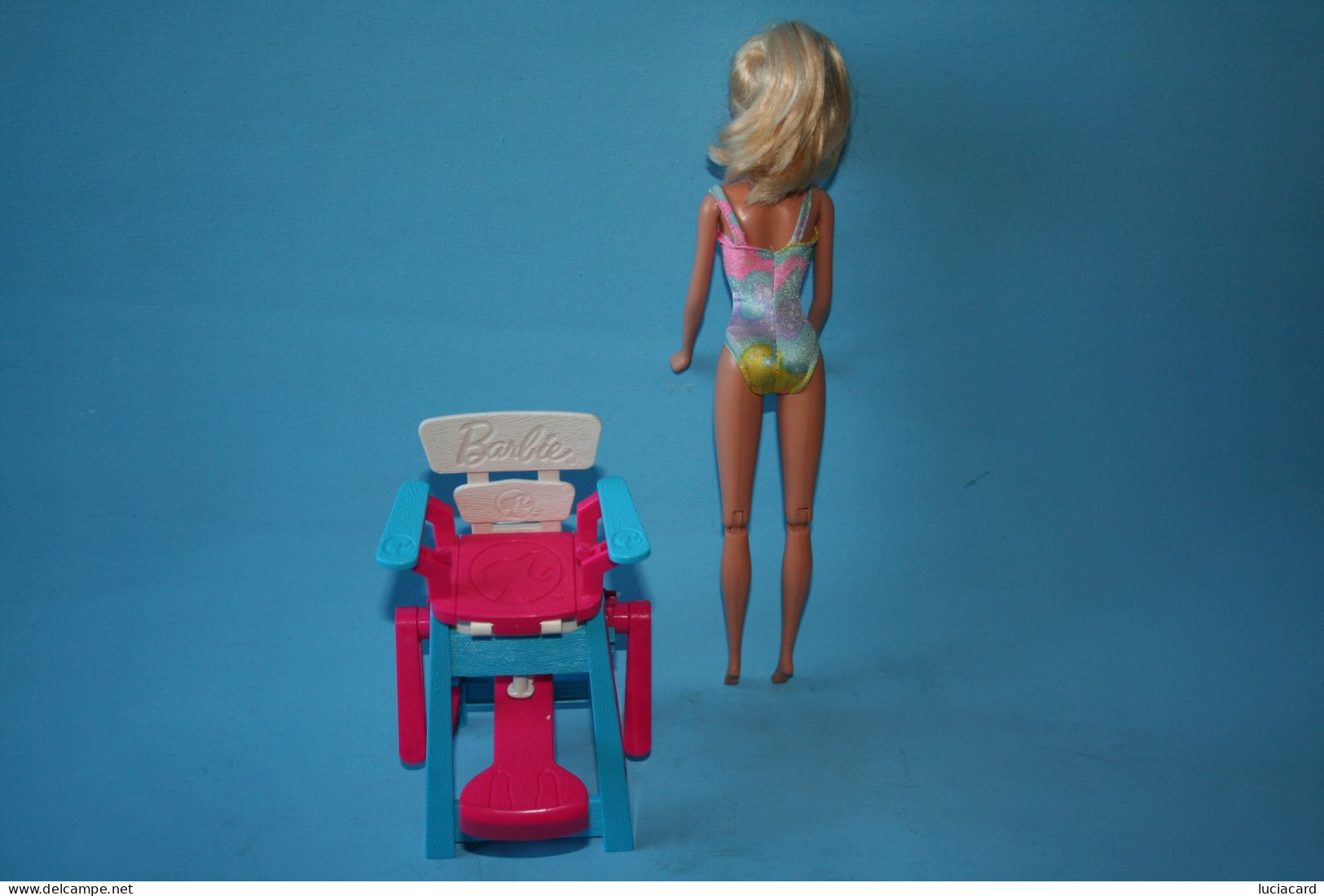 Doll BARBIE BAGNINA CON SEDIA PER SPIAGGIA LIFEGUARD BEACH - Barbie