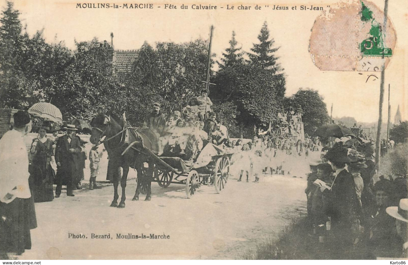 Moulins La Marche * Fête Du Calvaire * Le Char De " Jésus Et St Jean " - Moulins La Marche