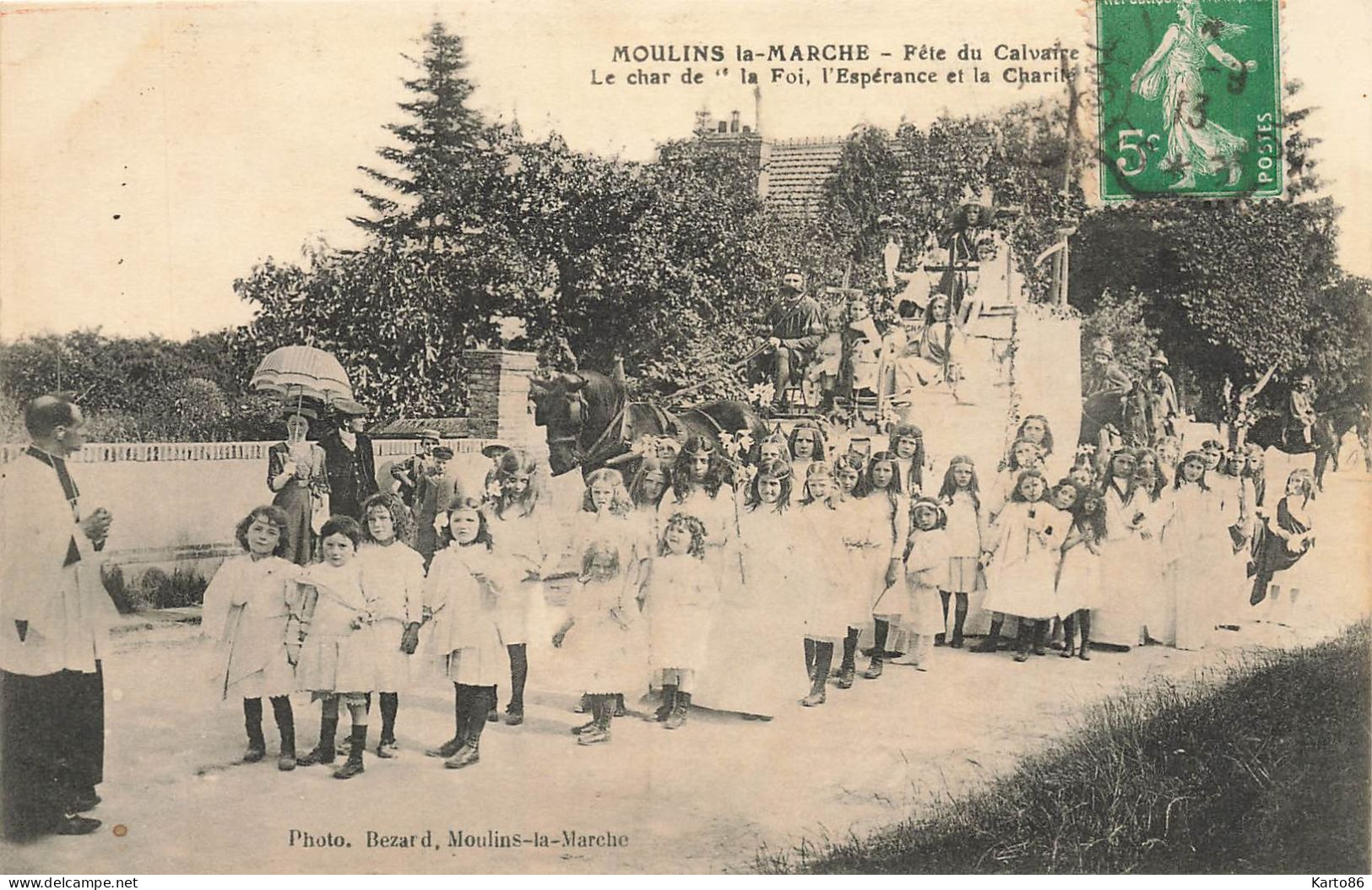 Moulins La Marche * Fête Du Calvaire * Le Char De " La Foi , L'espérance Et La Charité " * Enfants - Moulins La Marche