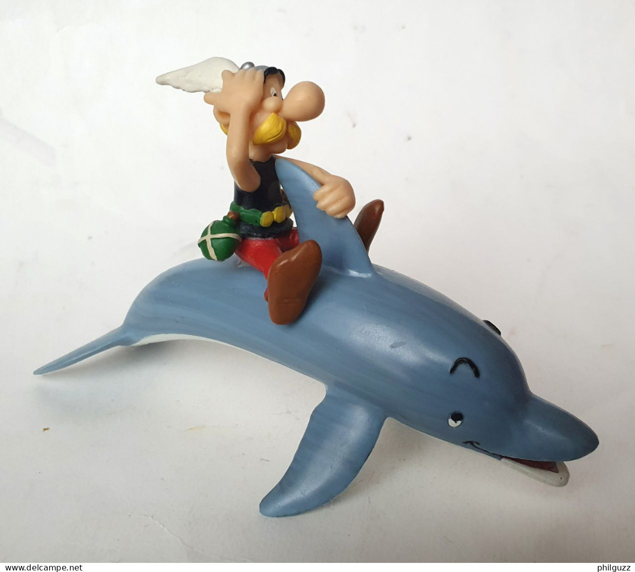 FIGURINE PLASTOY 2003 ASTERIX SUR UN DAUPHIN (3) - Asterix & Obelix